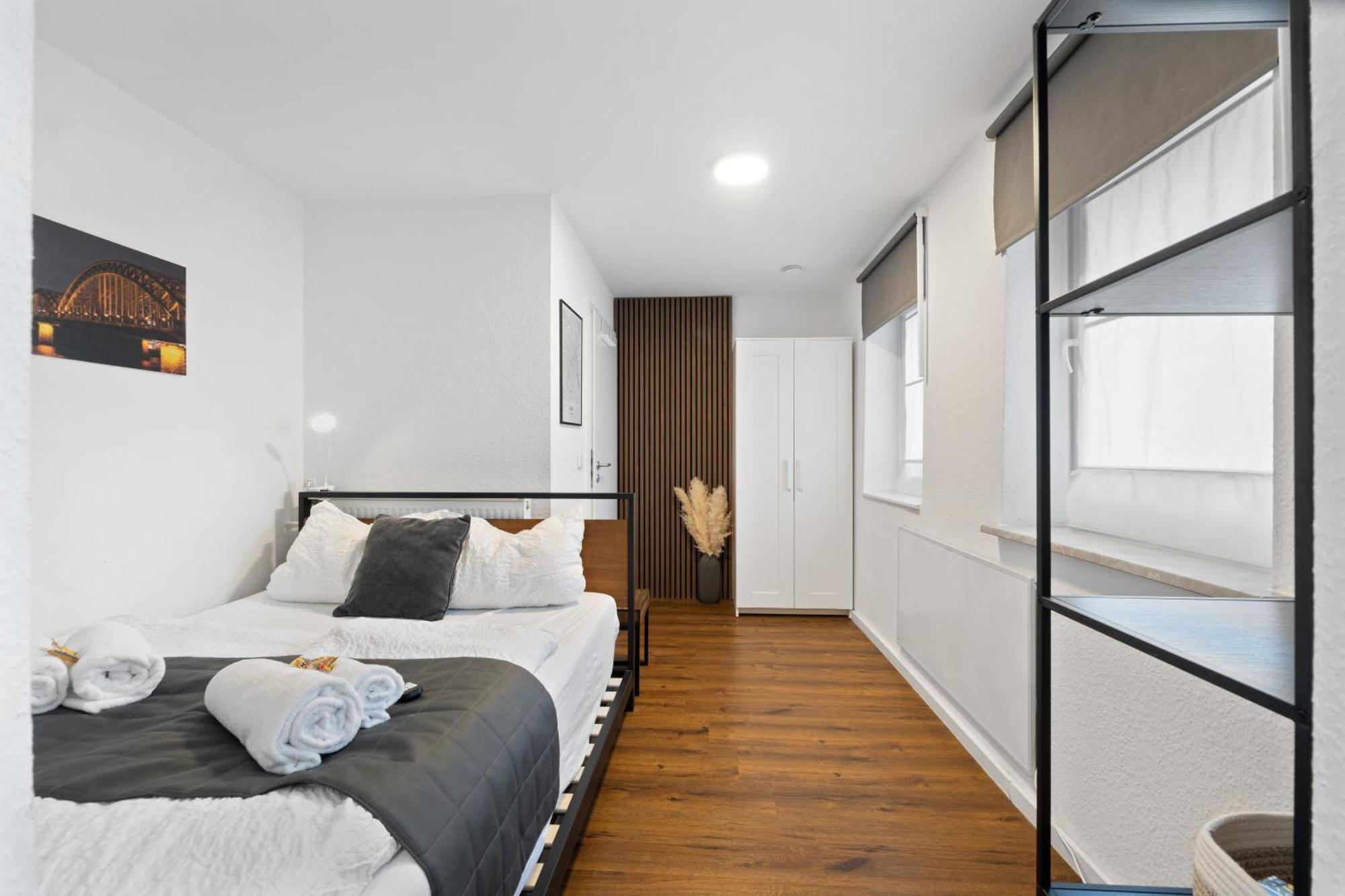 Modernes Apartement Am Rhein In Ruhiger Lage Кьолн Екстериор снимка
