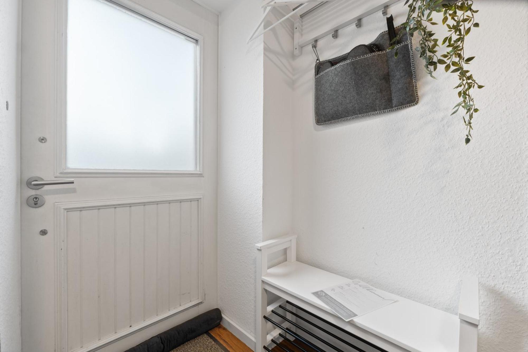 Modernes Apartement Am Rhein In Ruhiger Lage Кьолн Екстериор снимка
